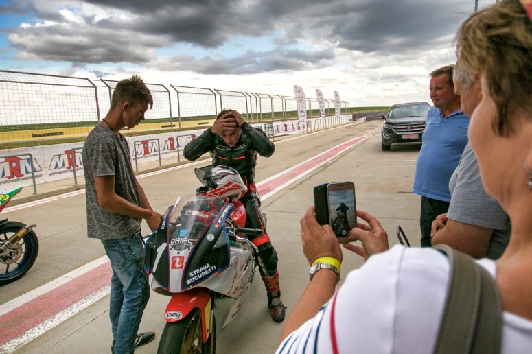 Razvan Mates racing at the East European Championship, 125SP category, after race congratulations