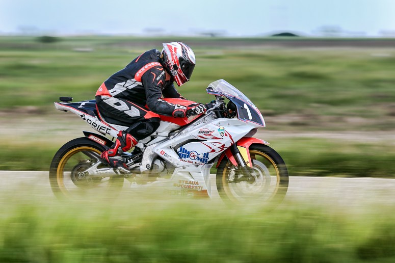 Razvan Mates racing at the East European Championship, 125SP category, straight line driving, aprilia
