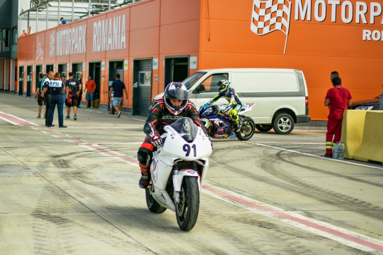 Razvan Mates during the SuperSport 600 race, in the Romanian National Championship, leaving pitbox